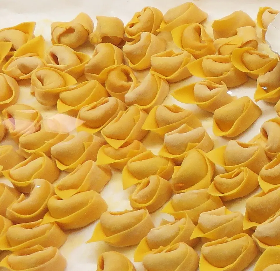 Cappelletti romagnoli in brodo
