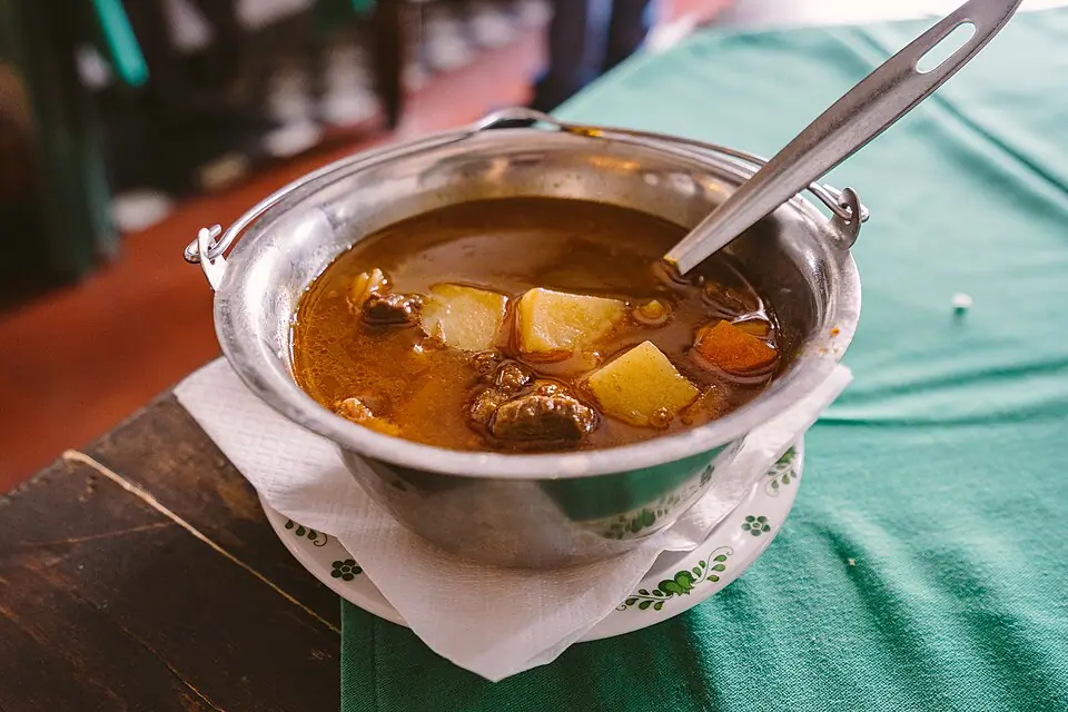 Gulaschsuppe