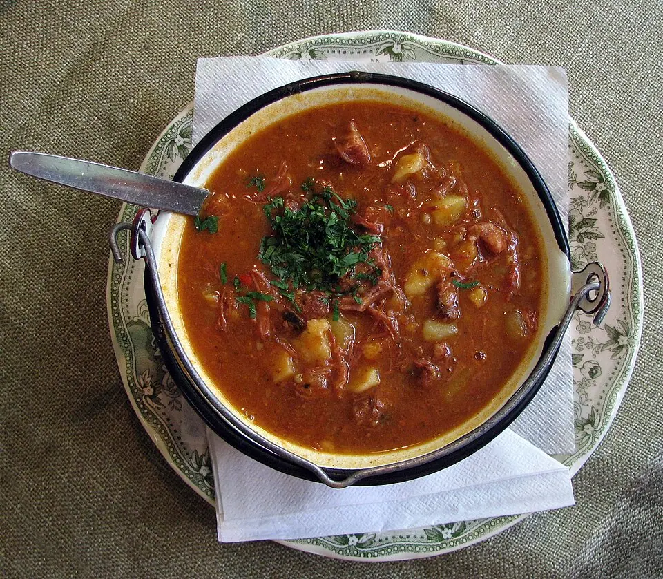 Gulaș de vită