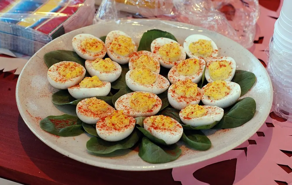 Ouă umplute